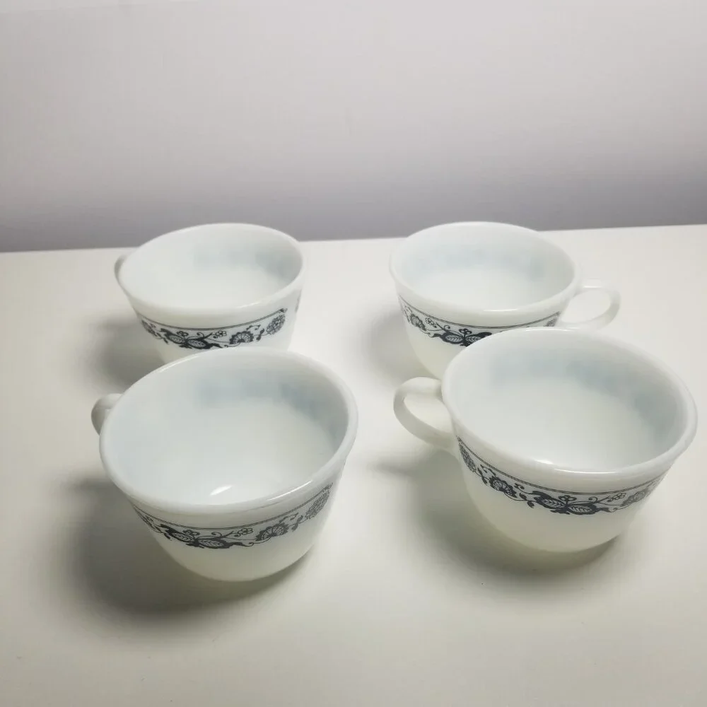 Vtg Pyrex Corell Old Town Blue Onion Prairie Cottagecore Glass Set of 4.